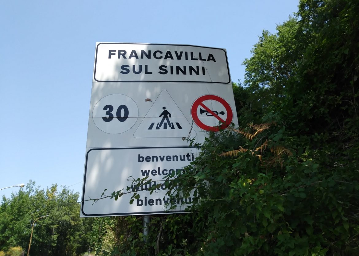 Il cartello stradale di Francavilla in Sinni