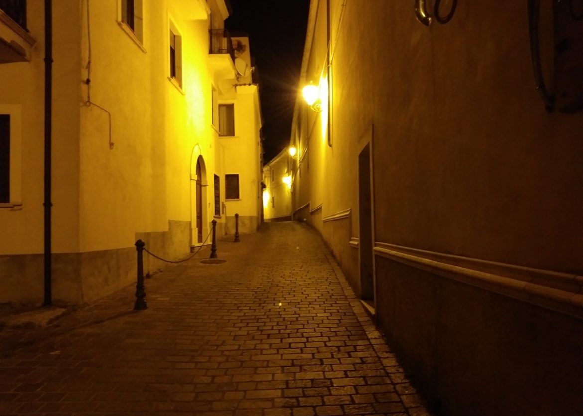 Notte nel centro paese di Chiaromonte