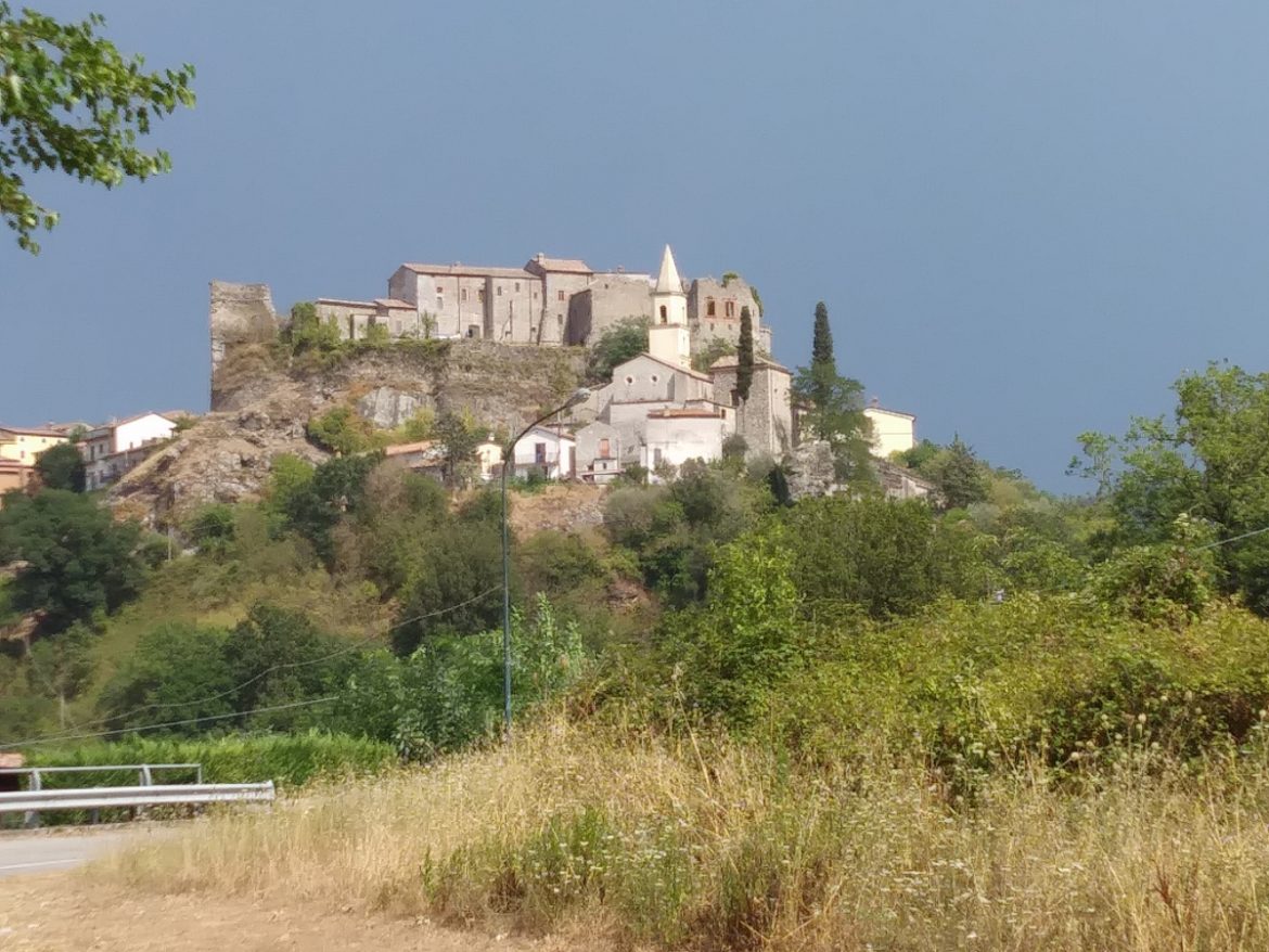 Il paese di Episcopia prima dell'arrivo