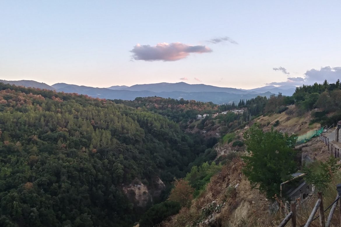 Il tramonto visto da San Giorgio Lucano