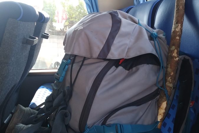 Il mio zaino nel bus verso Matera